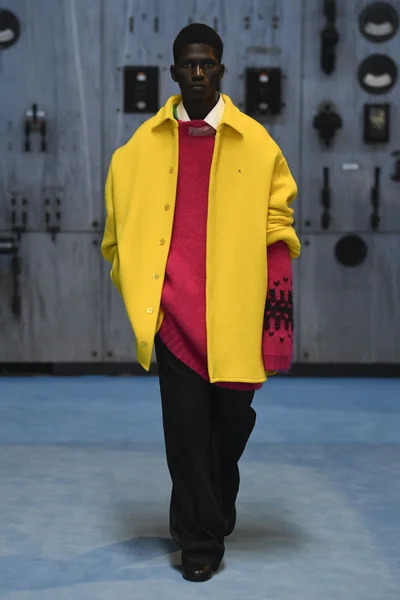 Look 27